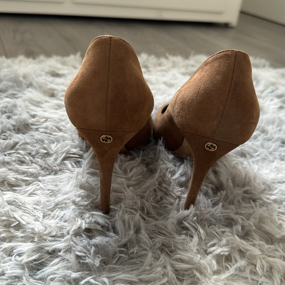 Gorgeous Brown Suede Gucci Heels - Picture 4 of 4